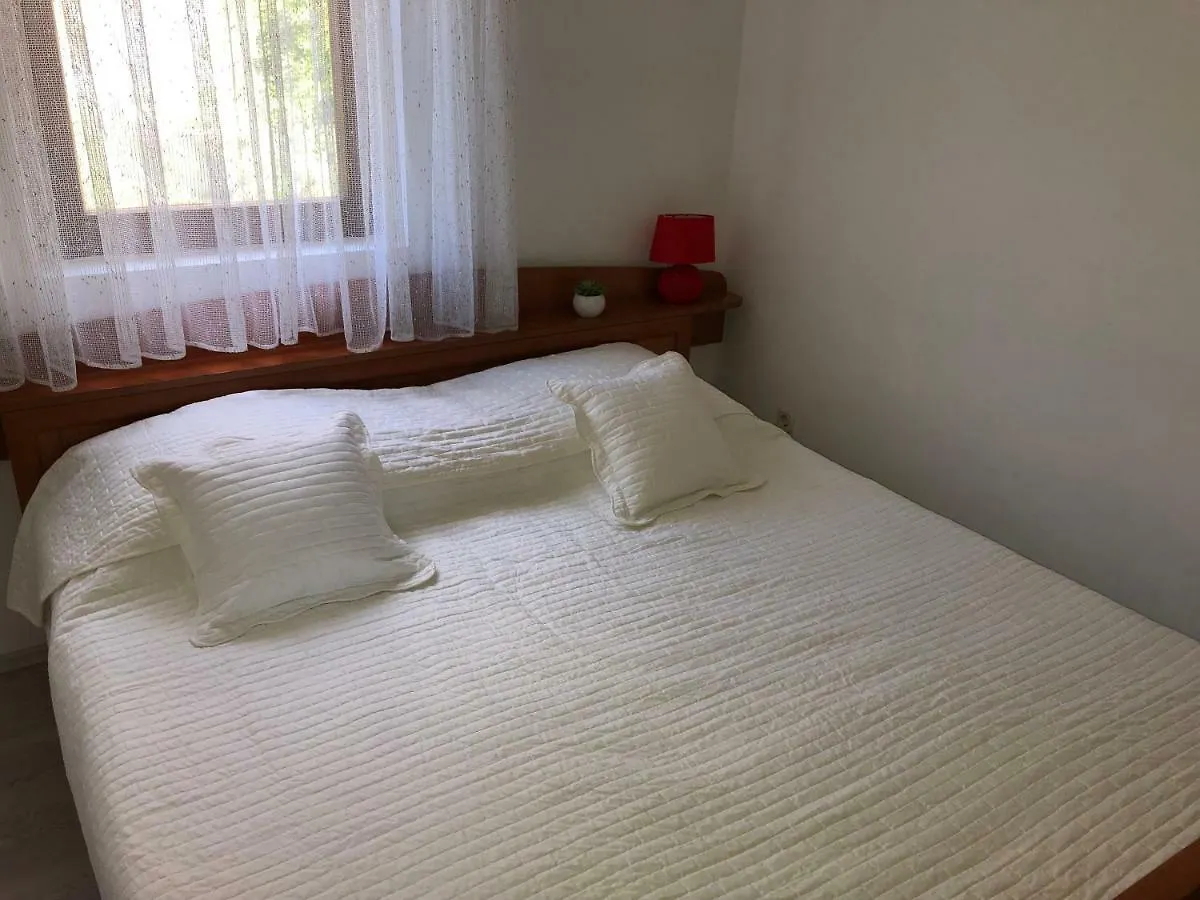Apartments Vrdoljak Pag Town